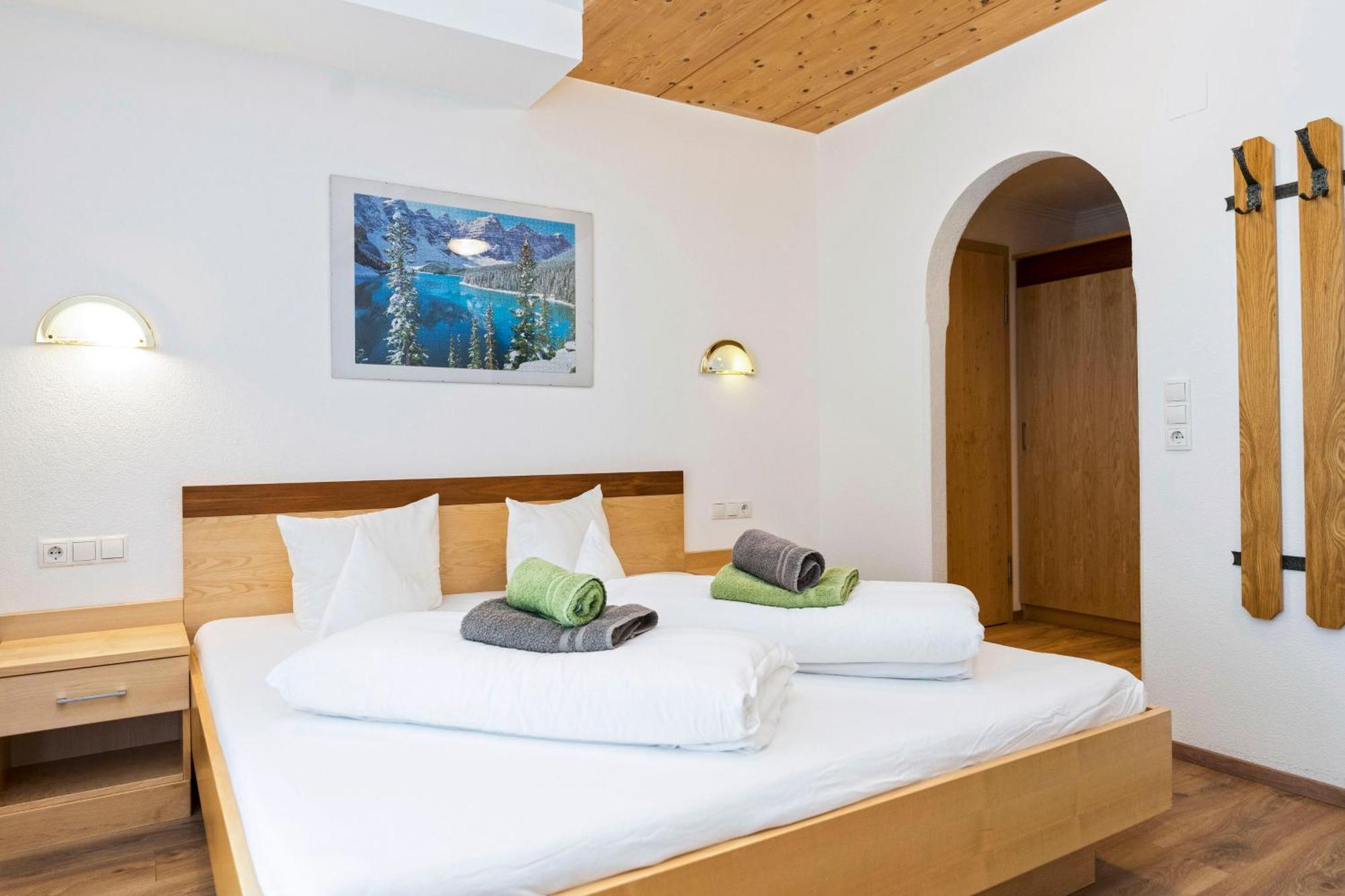 Hotel Garni Siegele - Inklusive Silvretta-Card Premium Ischgl Extérieur photo