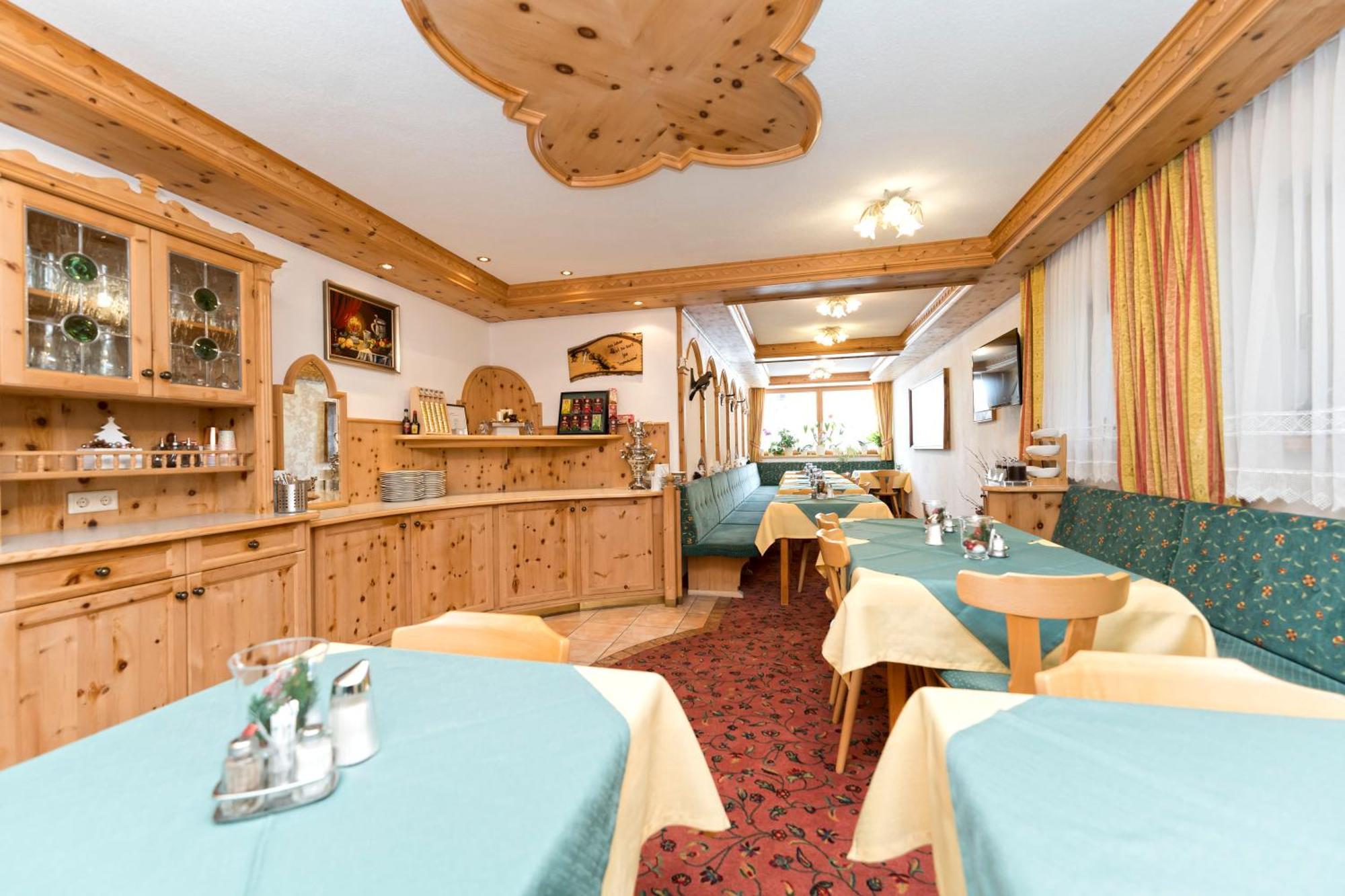 Hotel Garni Siegele - Inklusive Silvretta-Card Premium Ischgl Extérieur photo