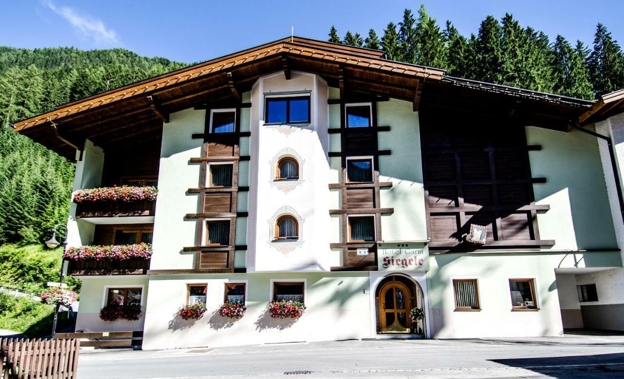 Hotel Garni Siegele - Inklusive Silvretta-Card Premium Ischgl Extérieur photo